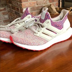 BRAND NEW* Ultraboost women’s running shoes.
